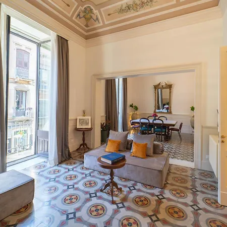 Umberto Charming - Elegante Dimora In Centro Apartman