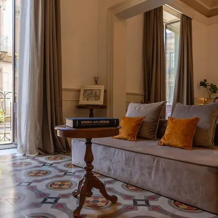 Apartment Umberto Charming - Elegante Dimora In Centro
